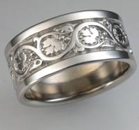 14kt Grapevine Design Wedding Band