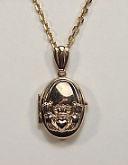 14kt yellow gold Claddagh Locket
