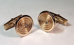 14KY target cuff links with diamond