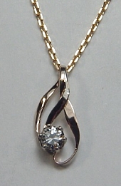 Tri-color gold diamond pendant