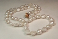 Freshwater pearl necklace (21