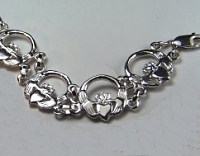 Claddagh Bracelet in 14KW